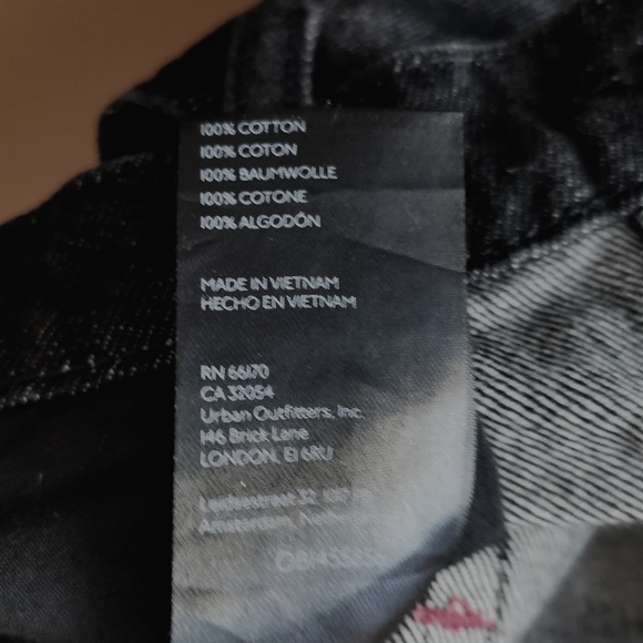 URBAN OUTFITTERS - BDG Foldover V-Front Denim Short - NWT (size 31) - Picture 11 of 13